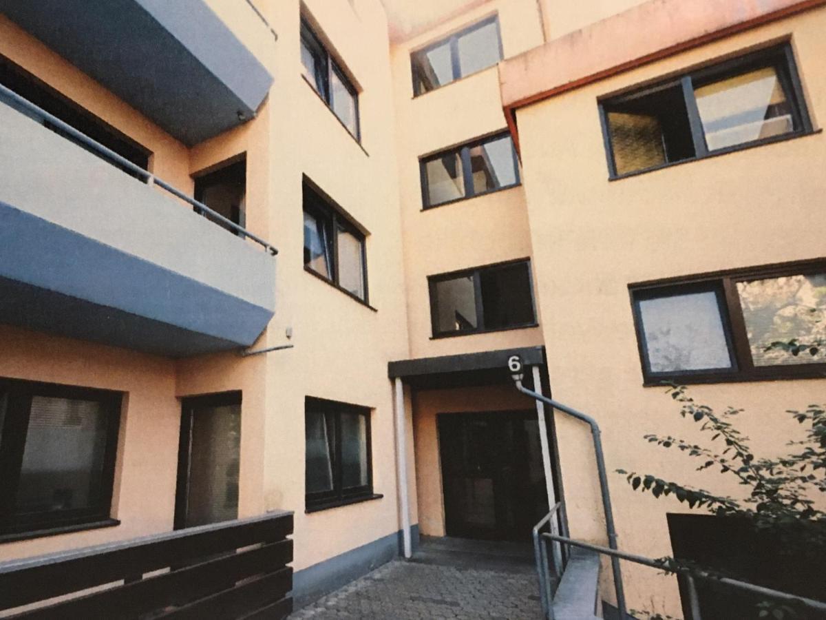 Zwei Zimmer Appartment Mit Balkon Und Stellplatz Voll Moebliert Trevír Exteriér fotografie