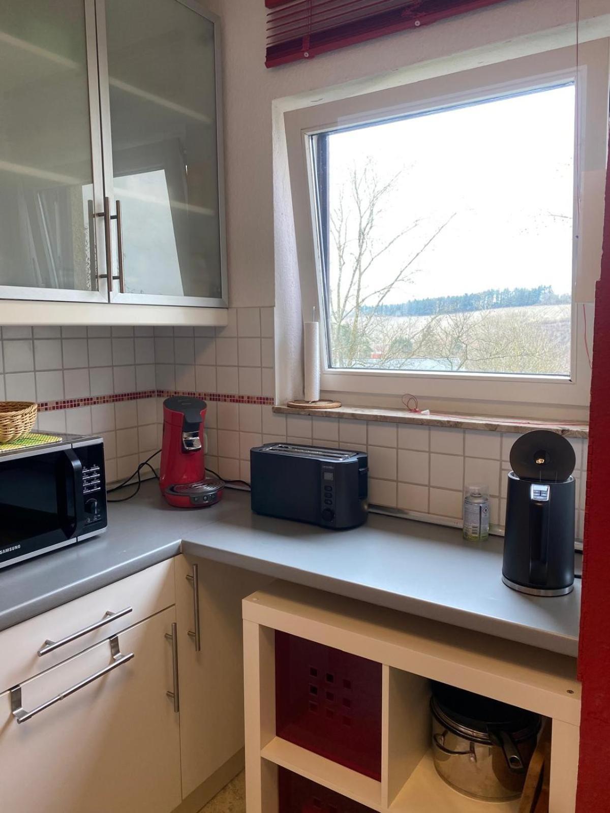Zwei Zimmer Appartment Mit Balkon Und Stellplatz Voll Moebliert Trevír Exteriér fotografie